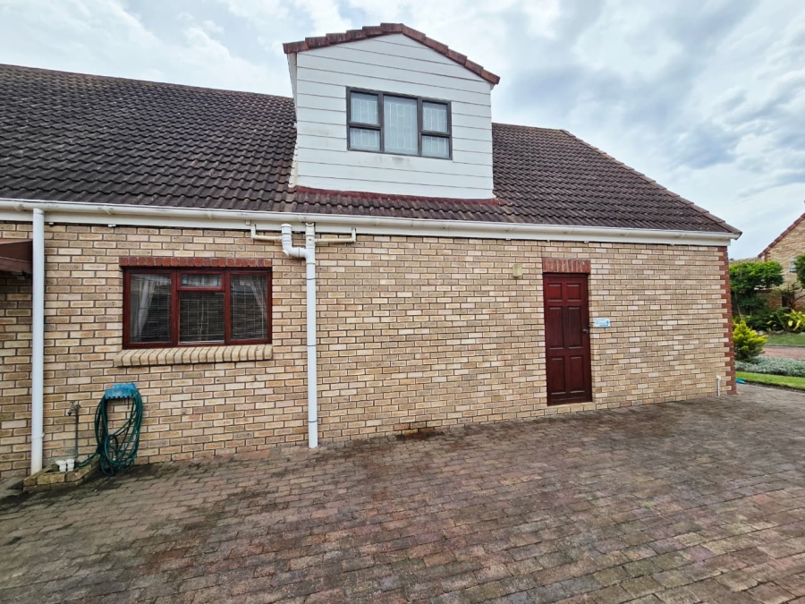 4 Bedroom Property for Sale in Dormehls Drift Western Cape